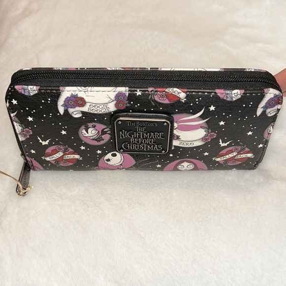 NWT! Loungefly Nightmare Before Xmas Zip Wallet w/Internal Coin Zip & Card Slots - Picture 4 of 12